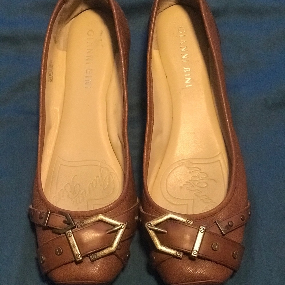 Dress flats